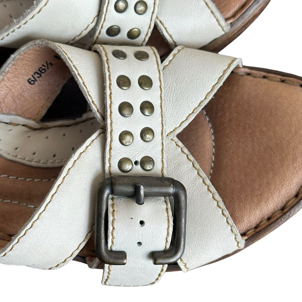 Born Women’s Beige Studded Buckle Slip On Cushioned Wedge Sandals Size 6 - Picture 6 of 14